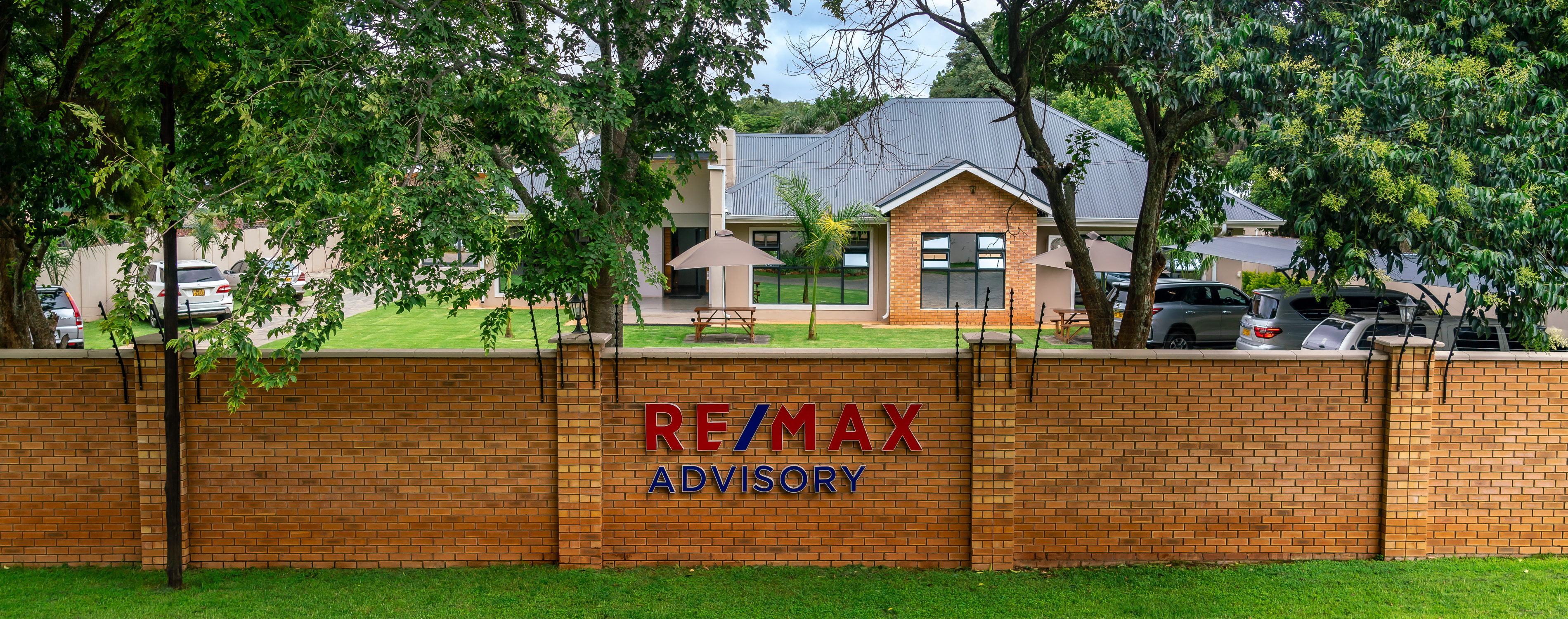 RE/MAX